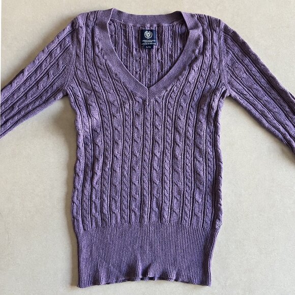 American Eagle Outfitters Wool Blend V-Neck Cable Knit Sweater ASO Elena Gilbert - Picture 2 of 8